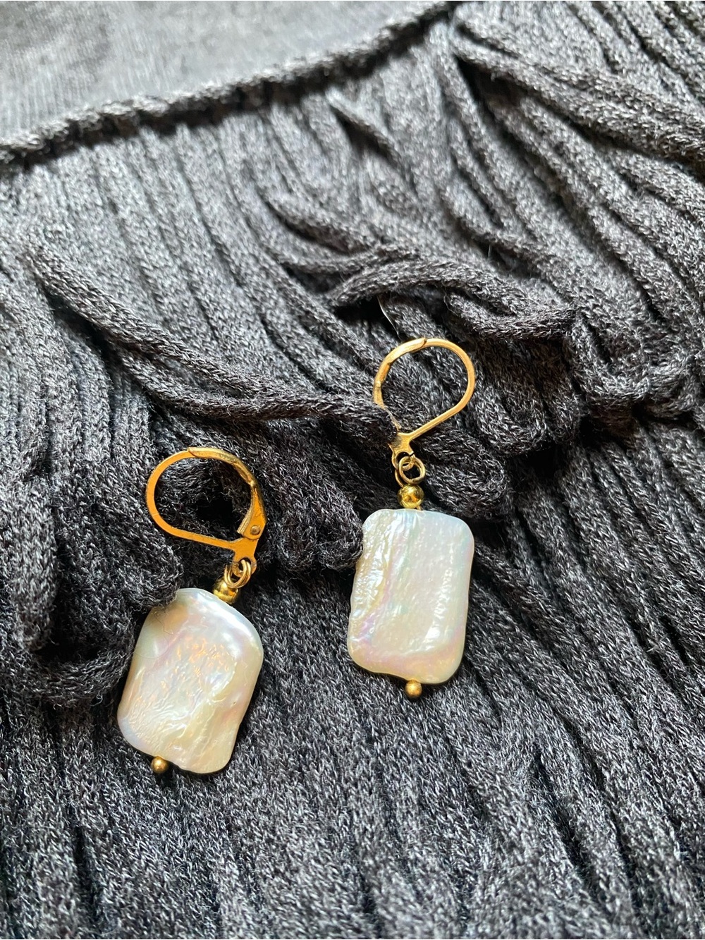 Source Unknown Gold Leverback Earrings with Iridescent White Baroque Pearls